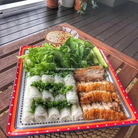 Khám Phá 10 Địa Chỉ Bán Bánh Hỏi Heo Quay Ngon Nhất Tp.hcm
