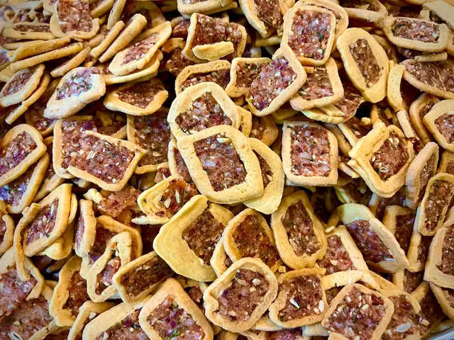 Top 5 Bánh Kẹo Đặc Sản Hải Phòng Nên Thử Top 5 Bánh Kẹo Đặc Sản Hải Phòng Nên Thử