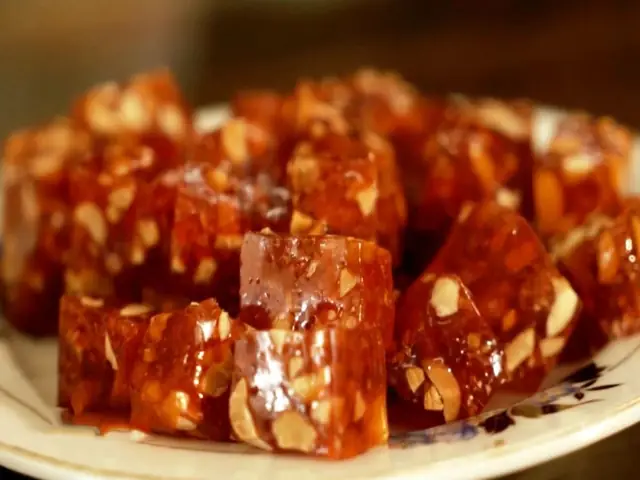 Khám Phá Bánh Kẹo Đặc Sản Quảng Ninh: Top 10 Món Ngon Làm Quà