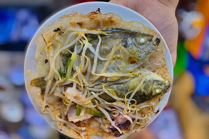 Bánh Khoái Cá Kình Làng Chuồn: Bí Quyết Thưởng Thức Món Ăn Vàng Từ Cố Đô Huế Bánh Khoái Cá Kình Làng Chuồn: Bí Quyết Thưởng Thức Món Ăn Vàng Từ Cố Đô Huế