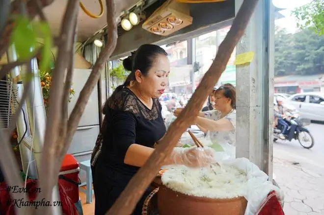 Cẩm Nang Bánh Khúc Hà Nội: Tất Tần Tật Về Món Quà Vặt Đặc Trưng
