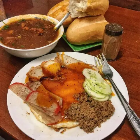 Top 6 Quán Bánh Mì Chảo Hai Bà Trưng Ngon Nhất: Đánh Giá Chi Tiết