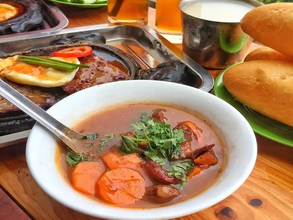 Bánh Mì Chảo Hồ Đắc Di: Đánh Giá Chi Tiết Quán Ô Long 67 Hồ Đắc Di Bánh Mì Chảo Hồ Đắc Di: Đánh Giá Chi Tiết Quán Ô Long 67 Hồ Đắc Di