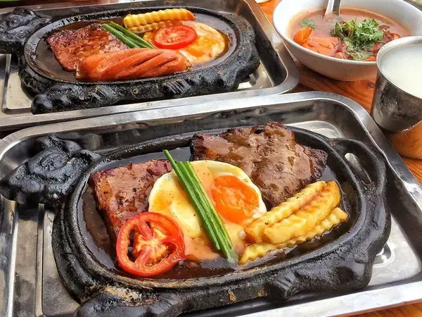 Bánh Mì Chảo Hồ Đắc Di: Đánh Giá Chi Tiết Quán Ô Long 67 Hồ Đắc Di Bánh Mì Chảo Hồ Đắc Di: Đánh Giá Chi Tiết Quán Ô Long 67 Hồ Đắc Di