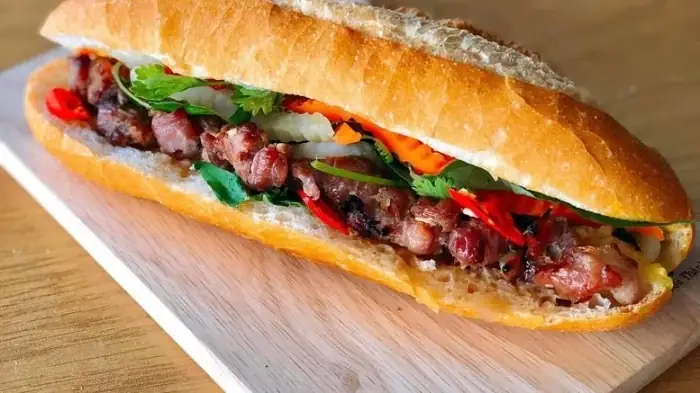 Bánh Mì Thịt Nướng Nha Trang: Hương Vị Đường Phố Đáng Nhớ Bánh Mì Thịt Nướng Nha Trang: Hương Vị Đường Phố Đáng Nhớ