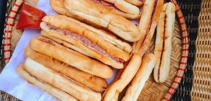 Review Bánh Mì Que Tứ Hải 761 Trần Cao Vân, Đà Nẵng: Điểm Sống Ảo Và Hương Vị Đặc Trưng