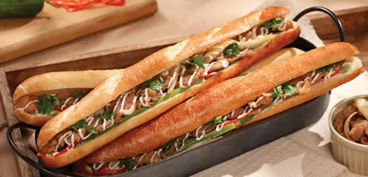 Review Bánh Mì Que Tứ Hải 761 Trần Cao Vân, Đà Nẵng: Điểm Sống Ảo Và Hương Vị Đặc Trưng