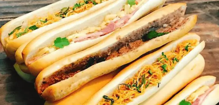 Review Bánh Mì Que Tứ Hải 761 Trần Cao Vân, Đà Nẵng: Điểm Sống Ảo Và Hương Vị Đặc Trưng