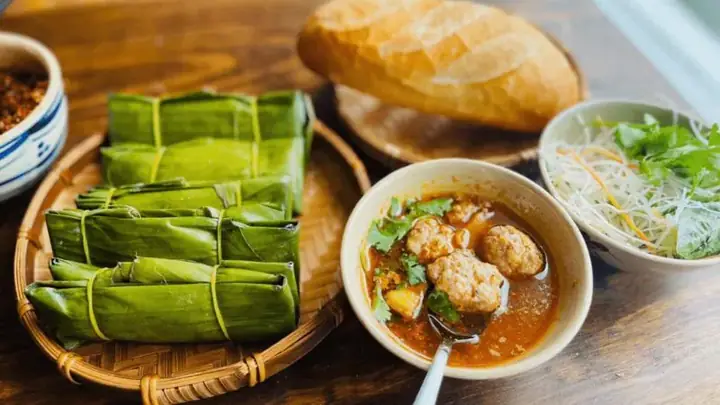 15 Quán Bánh Mì Xíu Mại Đà Lạt Ngon Nức Tiếng