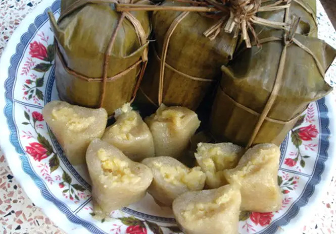 Bánh Tét Cốm Dẹp Trà Vinh: Đặc Sản Văn Hóa Từ Vùng Sông Nước Bánh Tét Cốm Dẹp Trà Vinh: Đặc Sản Văn Hóa Từ Vùng Sông Nước