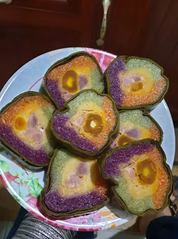 Bánh Tét Ngũ Sắc Cần Thơ: Món Quà Văn Hóa Đầy Màu Sắc