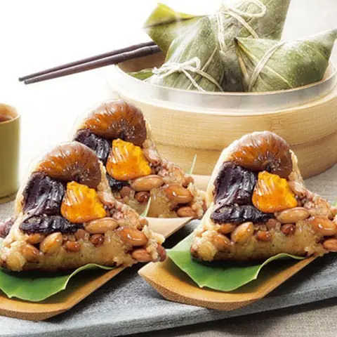 Bánh Ú Bá Trạng Đại Phát: Đánh Giá Chi Tiết Quán Ăn Truyền Thống 50 Năm Tuổi