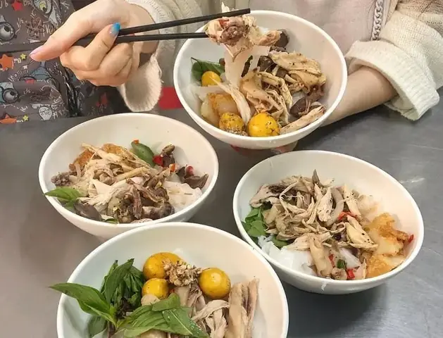 Bánh Ướt Lòng Gà Đà Nẵng: Top 5 Quán Ngon Nhất Nên Thử