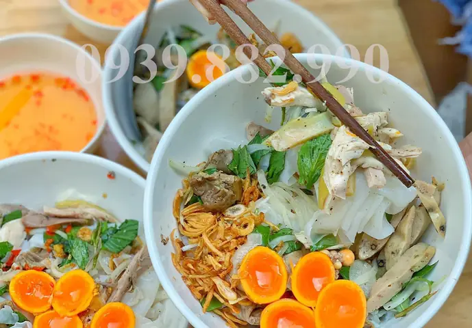 Khám Phá 10 Quán Bánh Ướt Lòng Gà Đà Lạt Ngon Nhất Cho Du Khách Khám Phá 10 Quán Bánh Ướt Lòng Gà Đà Lạt Ngon Nhất Cho Du Khách