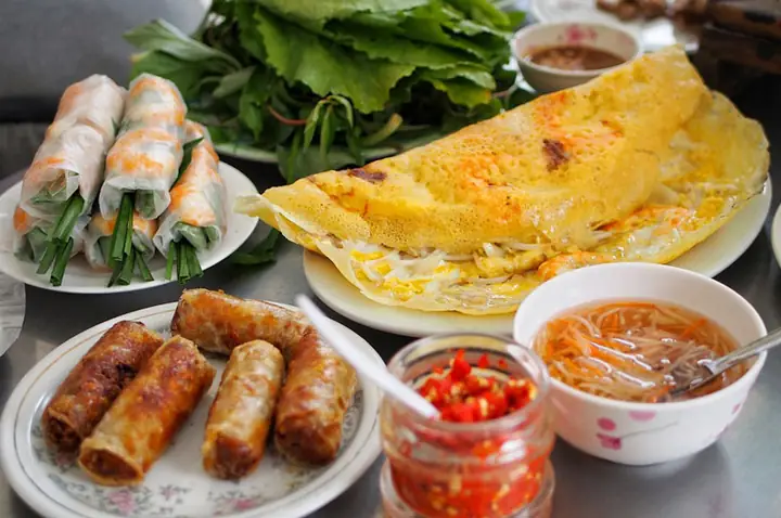 Bánh Xèo Đinh Công Tráng Quận 1: Đáng Thử Nhất Phố Ăn Uống?