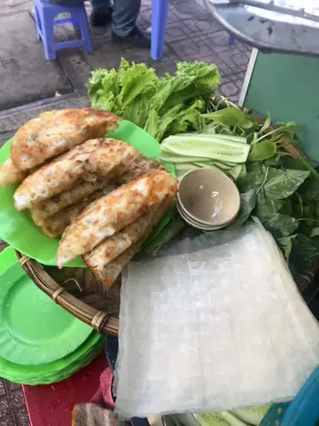 Khám Phá 7 Quán Bánh Xèo Quận 7 Ngon Nhất Cho Thực Khách