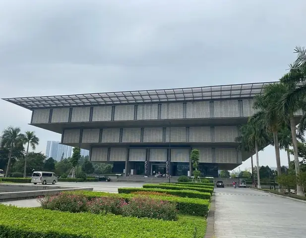 Giá Vé Và Giờ Mở Cửa Bảo Tàng Hà Nội 2026