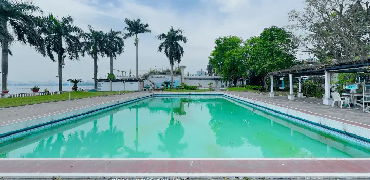 Review Bể Bơi Khách Sạn Thắng Lợi: Trải Nghiệm Thực Tế Và Đánh Giá