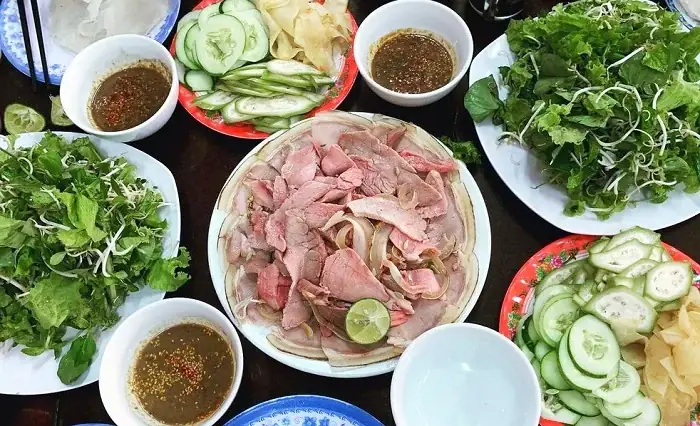 Bê Thui Cầu Mống Đà Nẵng Là Gì? Điểm Đến Ẩm Thực Không Thể Bỏ Lỡ