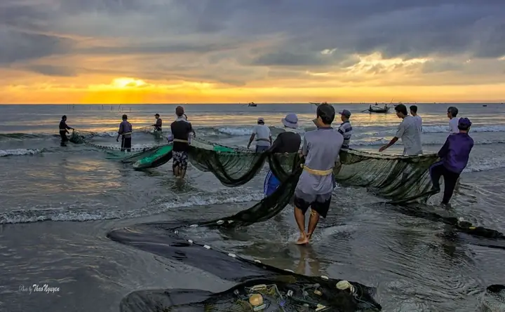 Bãi Biển Hải Hòa Tĩnh Gia Thanh Hóa: Thiên Đường Hoang Sơ Miền Trung Bãi Biển Hải Hòa Tĩnh Gia Thanh Hóa: Thiên Đường Hoang Sơ Miền Trung