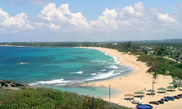 Khám Phá Biển Trà Cổ Móng Cái: Hướng Dẫn Du Lịch Chi Tiết