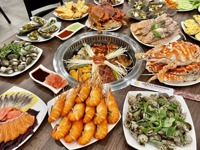 Đánh Giá Chi Tiết Top 5 Nhà Hàng Buffet Hải Sản Ngon Nhất Hà Nội: Trải Nghiệm Đỉnh Cao Cho Tín Đồ Món Biển