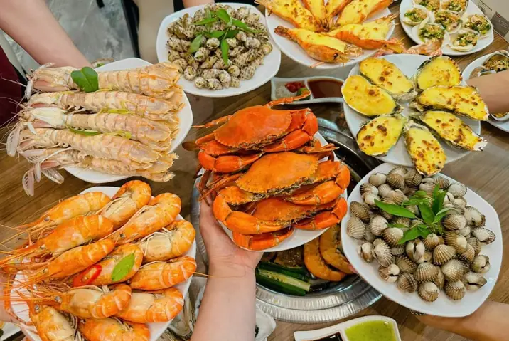 Top 10 Nhà Hàng Buffet Hải Sản Ngon & Uy Tín Nhất Ở Hà Nội 2026