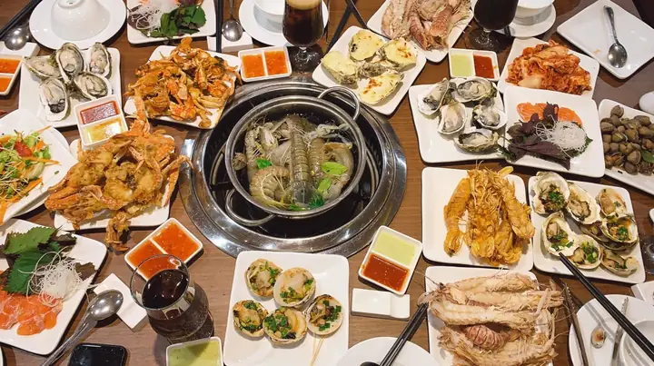 Top 10 Nhà Hàng Buffet Hải Sản Ngon & Uy Tín Nhất Ở Hà Nội 2026