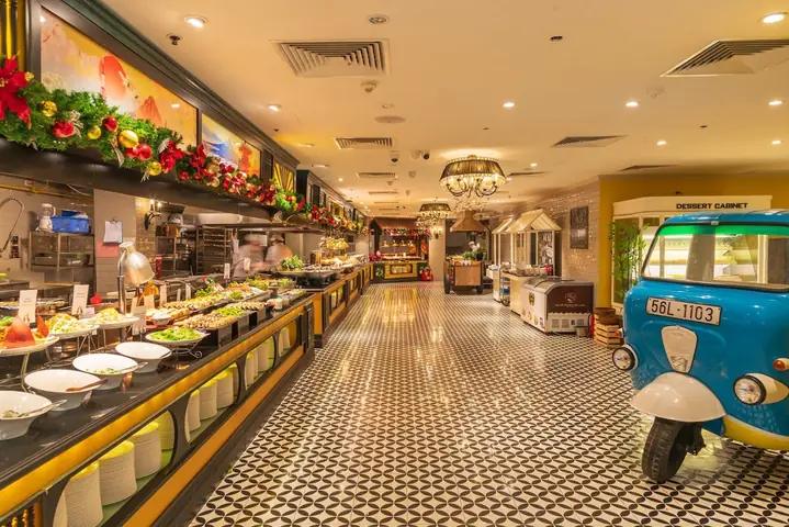Đánh Giá Chi Tiết Buffet Maison Sen Lý Thái Tổ: Trải Nghiệm Ẩm Thực Đỉnh Cao Tại Trung Tâm Hà Nội