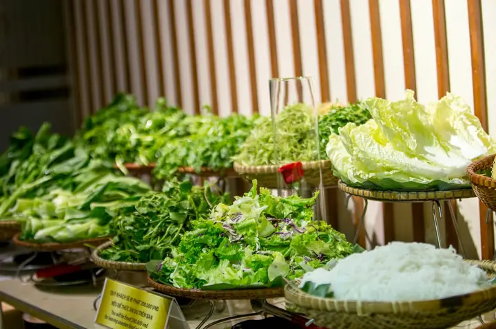 Khám Phá 10 Buffet Rau Đà Lạt Ngon, Giá Tốt Cho Du Khách