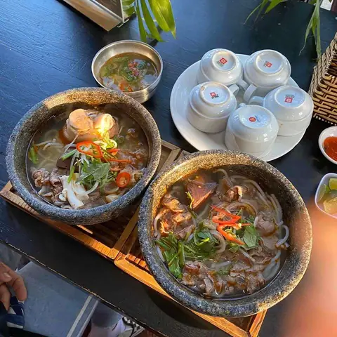 Khám Phá Bún Bò Bốc Khói Đoàn Viên Đà Lạt – Hương Vị Đặc Trưng