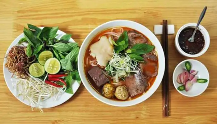 Khám Phá Bún Bò Huế Kim Đồng – Địa Chỉ, Thực Đơn, Đánh Giá