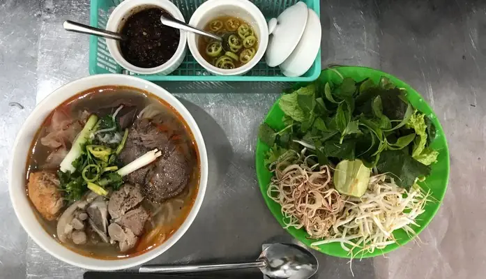 Khám Phá Bún Bò Huế Kim Đồng – Địa Chỉ, Thực Đơn, Đánh Giá