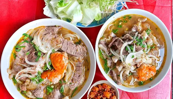 Đánh Giá Chi Tiết Quán Bún Bò Huế Ly Chính Thắng: Trải Nghiệm Đúng Vị Huế