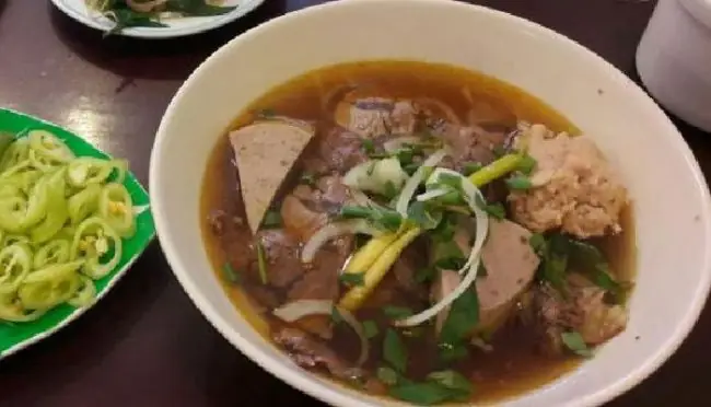 Bún Bò Huế Ngon Tại Huế: Top 10 Quán & Đánh Giá Chi Tiết 2026