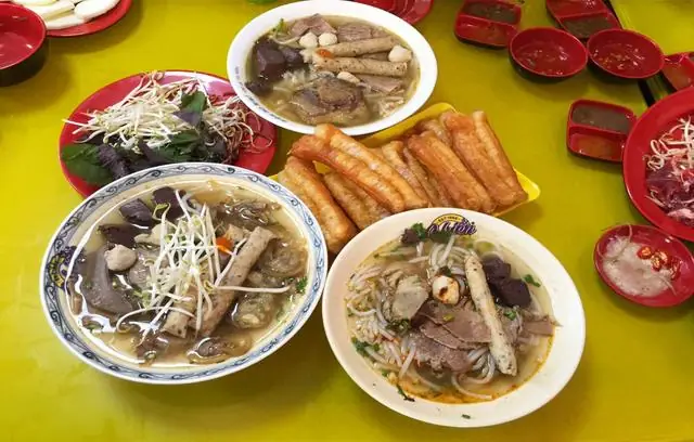 O Hiền: Review Bún Bò Huế & Lẩu Đuôi Bò Ngon