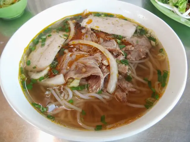 Top 10 Quán Bún Bò Ngon Nhất Đà Lạt: Đánh Giá Chi Tiết Từ A Đến Z
