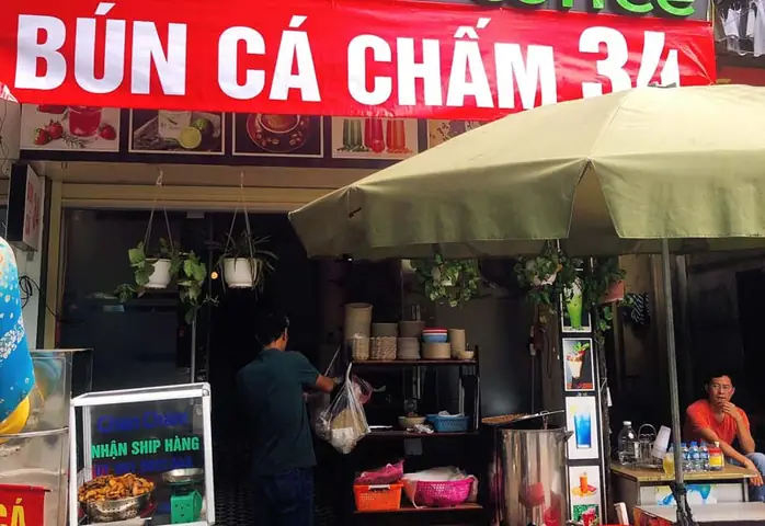 Đánh Giá Chi Tiết Quán Bún Cá Chấm Nguyễn Thái Học: Trải Nghiệm Ẩm Thực Đường Phố Đà Nẵng