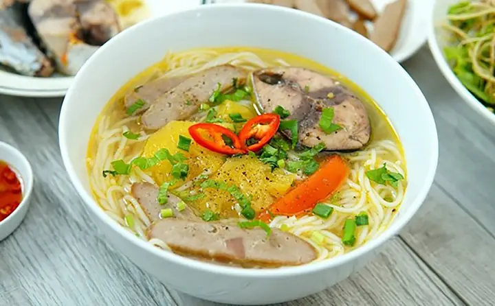 Bún Cá Nổi Tiếng Nha Trang – Đặc Trưng Ẩm Thực Không Thể Bỏ Qua
