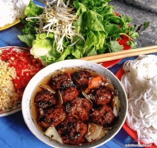 Khám Phá 10 Quán Bún Chả Hà Nội Ngon Nhất Ở Đà Nẵng