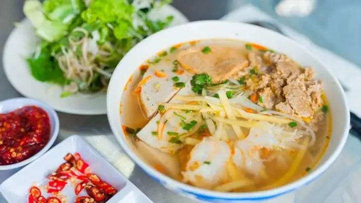 Bún Chả Hà Nội Tại Quy Nhơn – Địa Chỉ, Thực Đơn Và Trải Nghiệm 2026