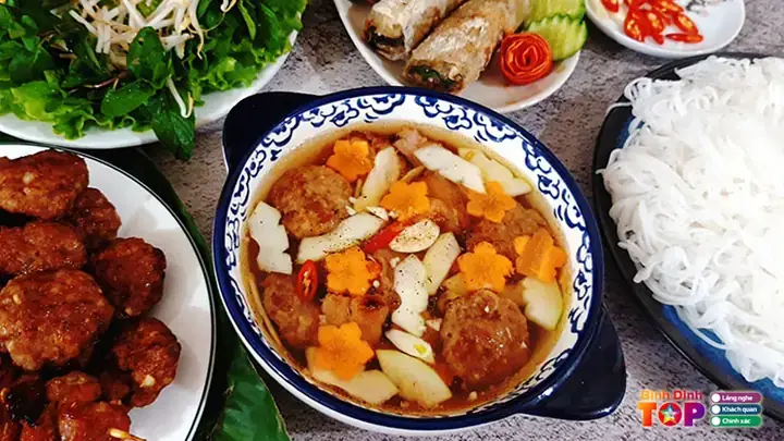Bún Chả Hà Nội Tại Quy Nhơn – Địa Chỉ, Thực Đơn Và Trải Nghiệm 2026