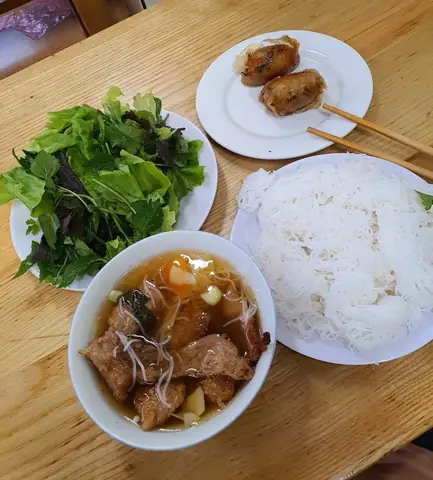 Đánh Giá Chi Tiết 9 Quán Bún Chả Ngon Nhất Hà Nội