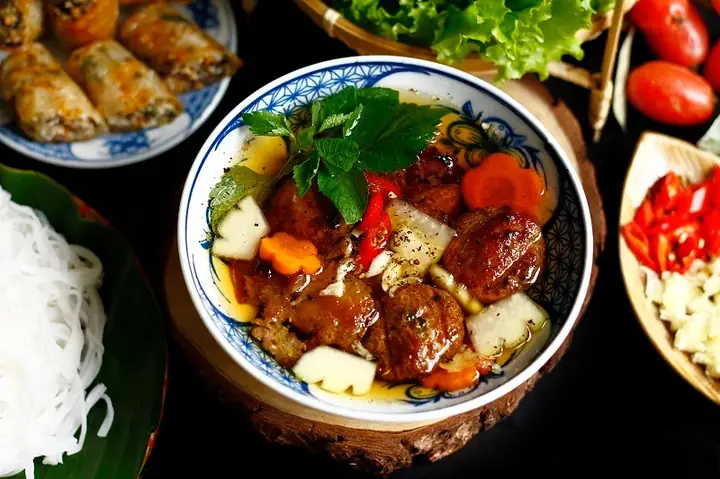 Khám Phá 15 Quán Bún Chả Hà Nội Ngon Chuẩn Vị Cho Thực Khách