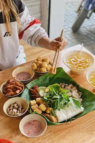 Review Bún Đậu A Chảnh Quận 7: Trải Nghiệm Ẩm Thực Chuẩn Vị Hà Nội