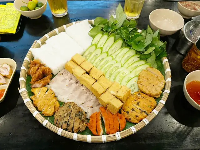 Đánh Giá Chi Tiết Bún Đậu Mắm Tôm Tân Phú: Trải Nghiệm Ẩm Thực Đáng Nhớ Đánh Giá Chi Tiết Bún Đậu Mắm Tôm Tân Phú: Trải Nghiệm Ẩm Thực Đáng Nhớ