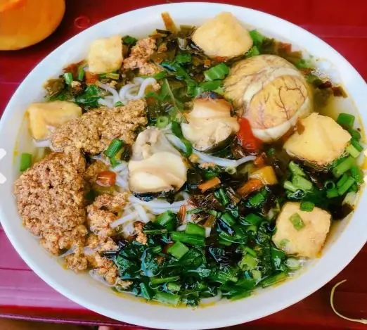 Bún Ốc Tóp Mỡ Bạch Mai: Đánh Giá Chi Tiết Về Món Ăn Đặc Sản Hà Nội Nổi Tiếng Bún Ốc Tóp Mỡ Bạch Mai: Đánh Giá Chi Tiết Về Món Ăn Đặc Sản Hà Nội Nổi Tiếng