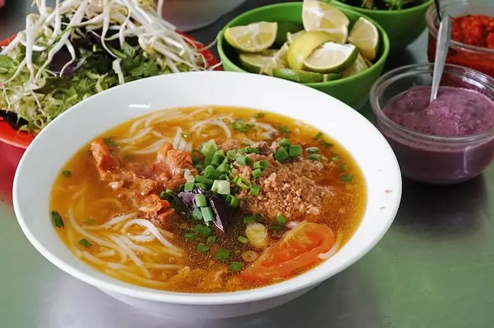 Bún Riêu Cô Lan Đà Lạt: Hướng Dẫn Chi Tiết Cách Làm Và Thưởng Thức