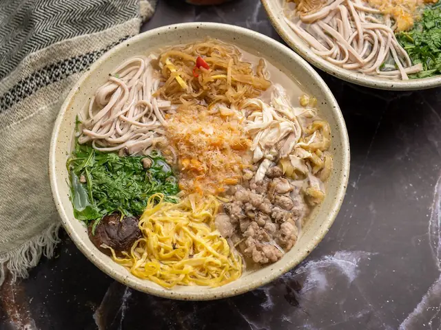 Bún Thang Xuất Xứ Ở Đâu? Nguồn Gốc Và Lịch Sử Món Ăn Bún Thang Xuất Xứ Ở Đâu? Nguồn Gốc Và Lịch Sử Món Ăn