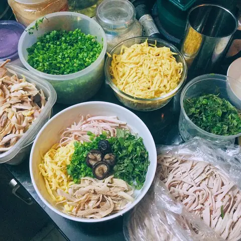 Bún Thang Xuất Xứ Ở Đâu? Nguồn Gốc Và Lịch Sử Món Ăn Bún Thang Xuất Xứ Ở Đâu? Nguồn Gốc Và Lịch Sử Món Ăn